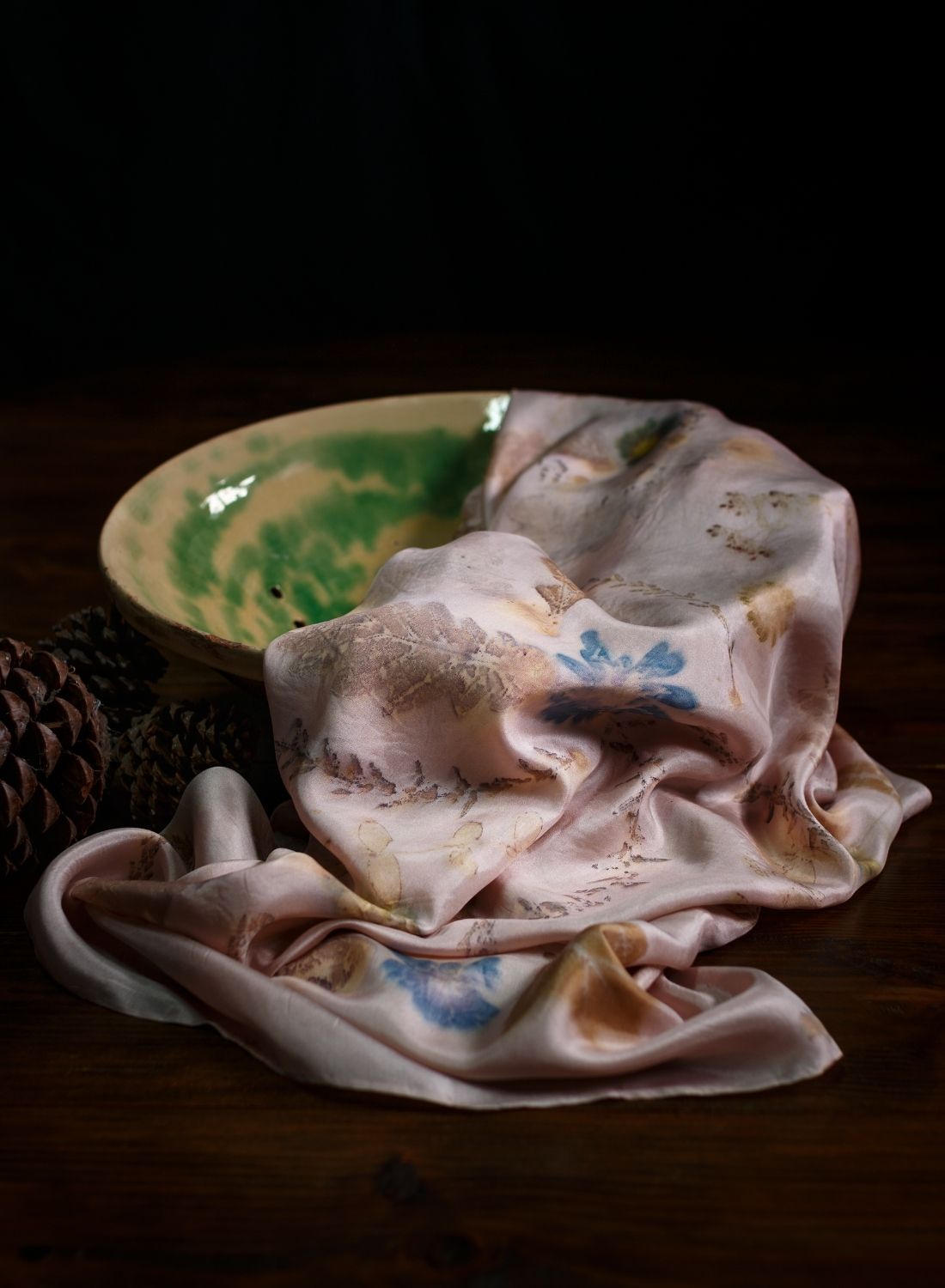 Chal de seda con estampado de ecoprint